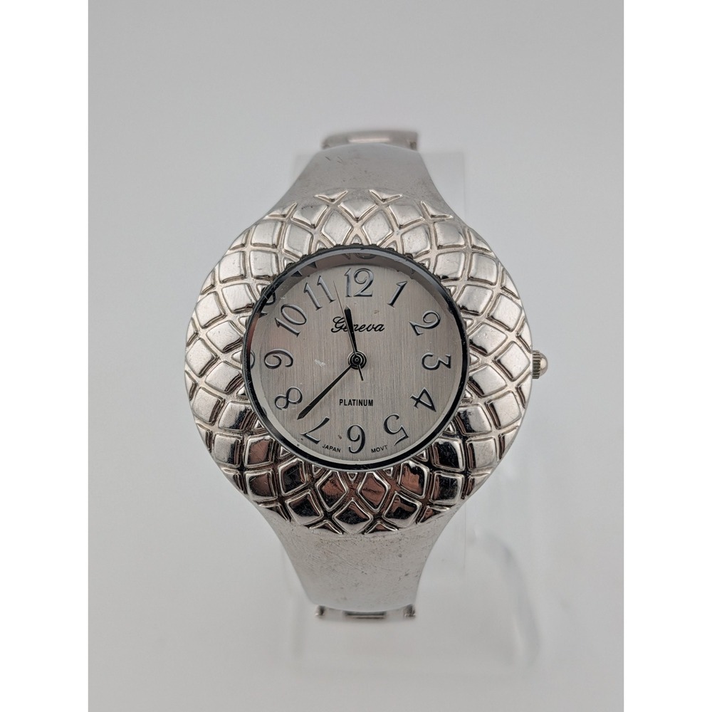 Geneva Platinum Women'sโ Bangle Watch 42mm Silver Case- New Battery